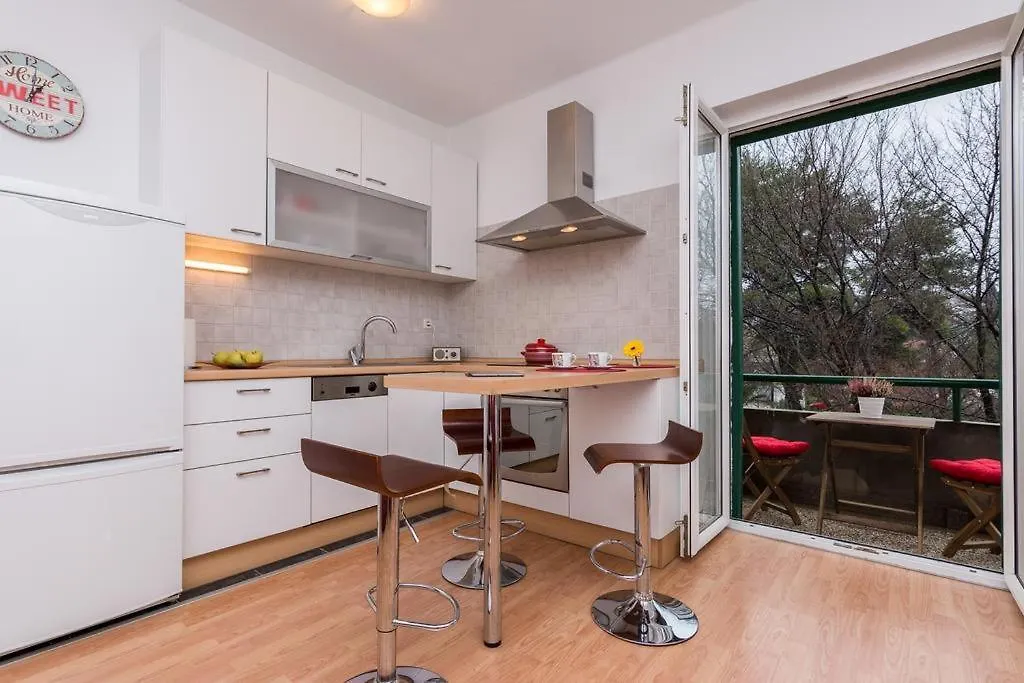 Appartamento Near Old Town - Free Parking Zara